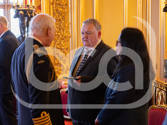 241210_EE_013_EMB19225