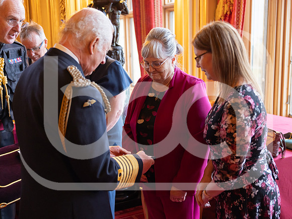 241210_EE_009_EMB19040