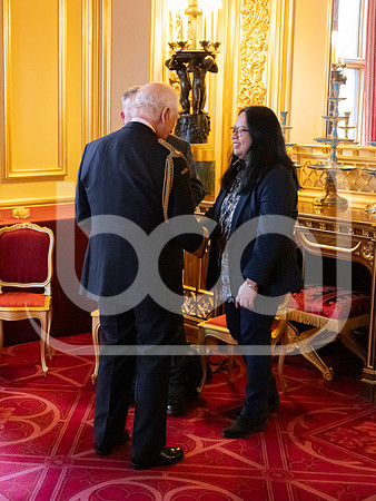 241210_EE_013_EMB28273