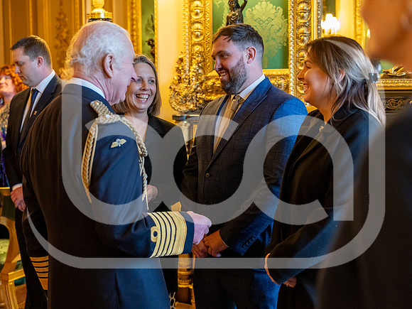 241210_EE_031_EMB10352-2