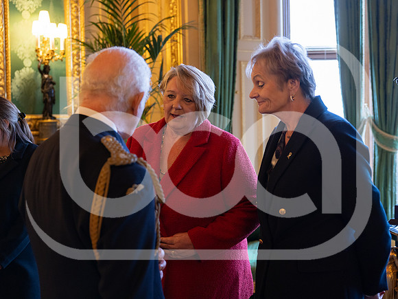 241210_EE_032_EMB10374